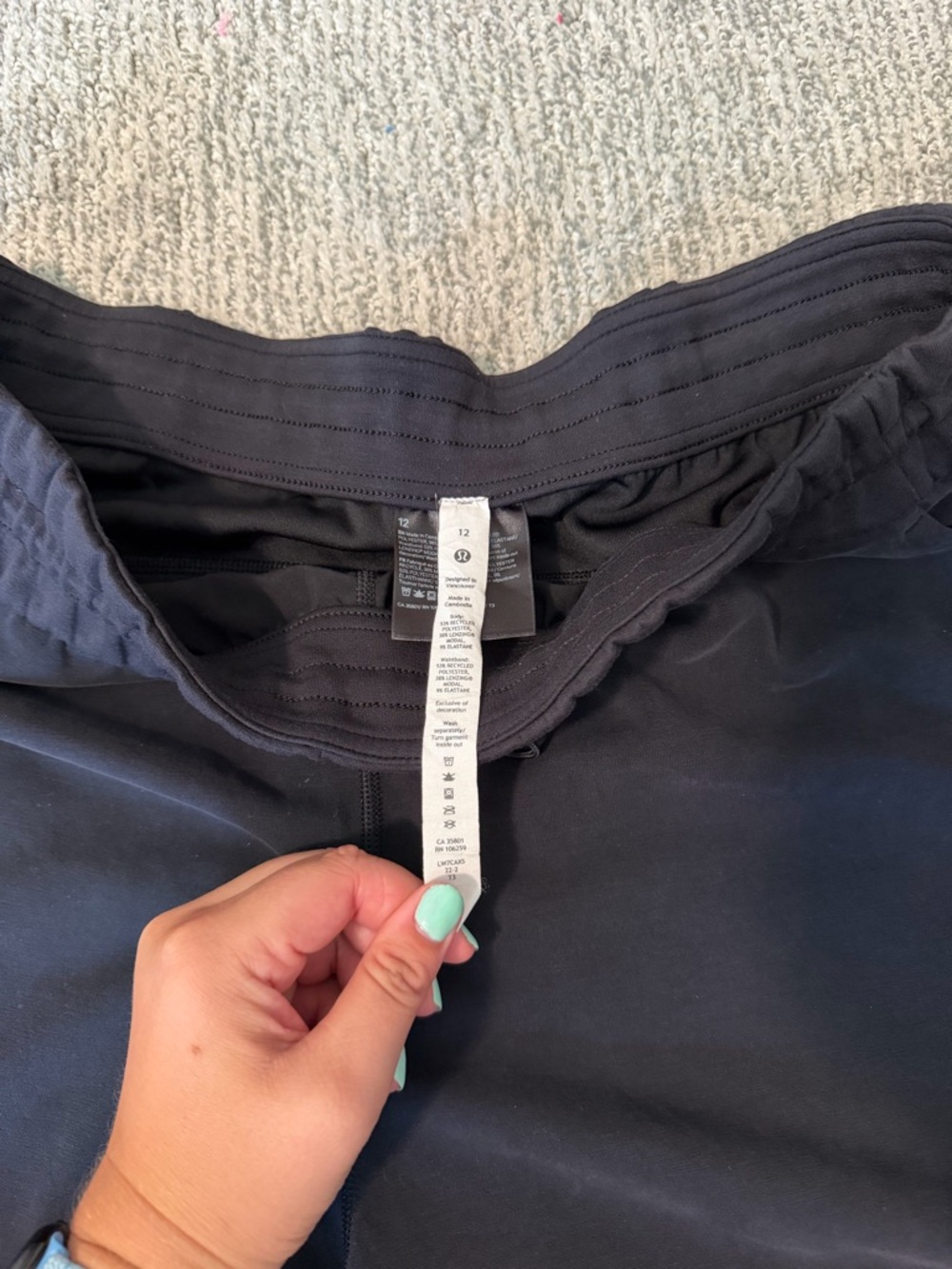 lululemon athletica Black Athletic Shorts - Picture 2 of 4